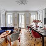 105-stylish parisian apartment in champs elysees Paris