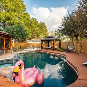 Heated Pool Retreat OutdoorTV BBQ and Cozy Gazebos