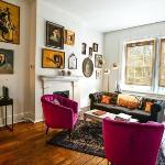 Apartment C · Art-filled, One-Bedroom in Historic Savannah Apt C