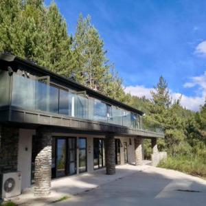 Closeburn LakeView House