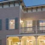 Elegant Historic Home Steps to River Street for Family Retreats with Parking