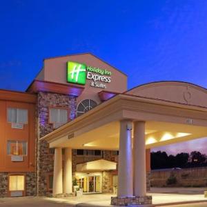 Holiday Inn Express Hotel & Suites Marshall