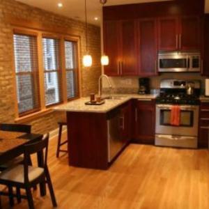 Hotels near DeVry University Chicago Campus - Roscoe Village Guesthouse - Bed And Breakfast
