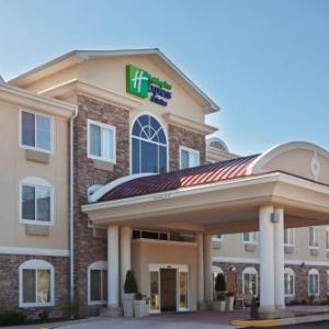 Holiday Inn Express and Suites Meriden