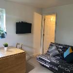 Small Modern Comfortable 2 Bedroom Apartment cmyr London 