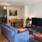 Modern 2Bed&2Bath Flat with FREE WIFI & PARKING London