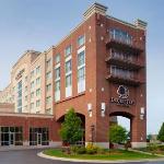 Veterans Park Bay City Hotels - DoubleTree by Hilton Bay City - Riverfront