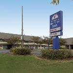 Cafe Bourbon Street Hotels - Americas Best Value Inn