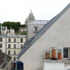 Cosy Apartment In Paris