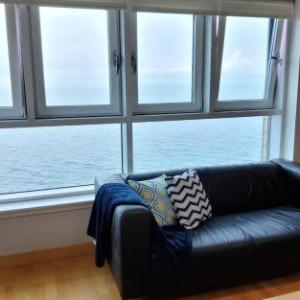 2 Bed Aprtmt- Waterfront 5 Beds Parking