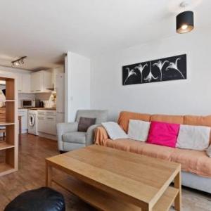 Modern 2 Bedroom Apartment in Homerton