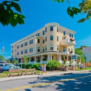 Hotels near Ogunquit Playhouse - Colonial Inn