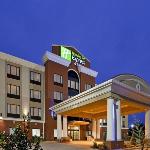 Lazy E Arena Hotels - Holiday Inn Express Hotel & Suites Guthrie North Edmond
