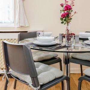 MPL Apartments - Woodside House by Harry Potter Studios