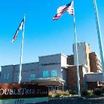 DoubleTree by Hilton Hotel Raleigh - Brownstone - University