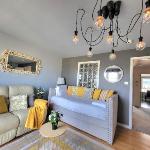 4 Separate Beds Sleeps 6 Beautiful 2 bed Apt