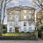 Remarkable 2-Bedroom Apartment with an EnSite London 