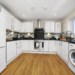 London Heathrow Living Serviced Apartment - Apt 06