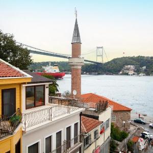 Mesmerizing Flat with Bosphorus View in Sariyer