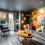 Gorgeous design 2 bed flat Barons Court Sleeps Six