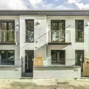 Modern Cosy 3 Bed 3 Bath House