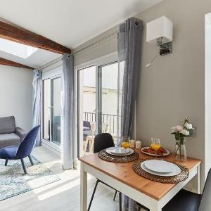 St Germain des Pres with Balcony - CityApartmentStay