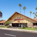 Viejas Arena Hotels - Howard Johnson San Diego State University Area