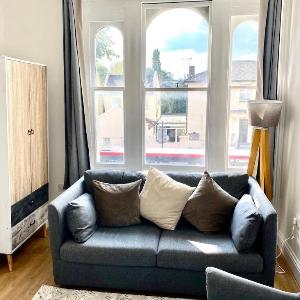 Mile End - 1 Bedroom Flat Sleeps -2 3min to STN 