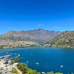 Stunning Lakeview Holiday House Queenstown 