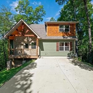 Bobcat Den chalet