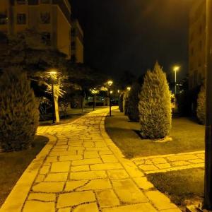 Lovely 2-bedrooms Apartment with free parking