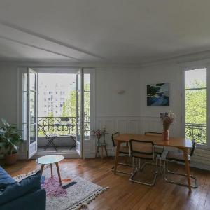 Bright apartment with lovely balcony