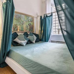 Charming Colosseo Apartment