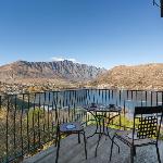 Remarkable Views - Queenstown Holiday Home