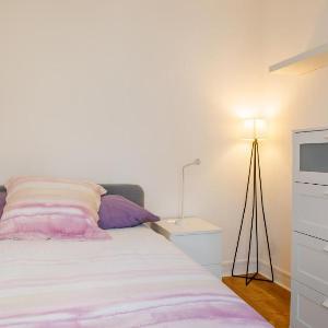 Centrally-Located 1BD Flat Clignancourt