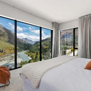 Stunning Mountain Views in Queenstown-Hot tub