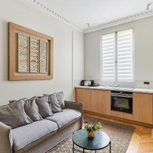 Magnificent Apartment Etoile by Studioprestige