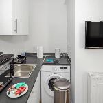 Chic Ensuite Studio - 10% OFF - 3 min to Trains -Pass The Keys London