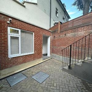 Stylish Two Bedroom House In Kilburn