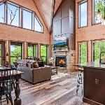 Smoky Bear Vista Brand New Luxury Cabin One Mile from Downtown Gatlinburg Gatlinburg Tennessee