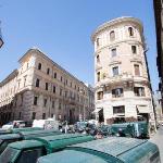 Sunny Apartment Navona Square Rome