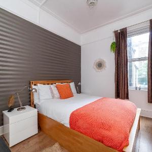 The Orange Garden 2 bed Serviced Apartment near Notting Hill Portobello Market