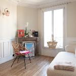 Very bright love nest near Montmartre Paris 