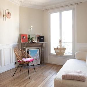 Very bright love nest near Montmartre