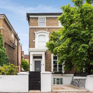 Luxury Chelsea House with Parking