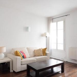 Bright T2 - close to Square des Batignolles