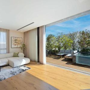 Luxury Modern 3BR Penthouse w Pool by HolyGuest