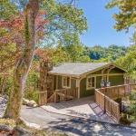 Gatlinburg Views A Unique Cabin Mountain Views Expansive Decks Adjacent To Gatlinburg & Ski Lodge cabin Gatlinburg