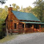 MOUNTAIN LAKE GETAWAY - GREAT LOCATION! cabin Gatlinburg