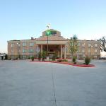 Holiday Inn Express & Suites Gonzales an IHG Hotel